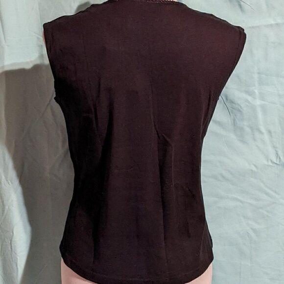 🆕NWT WHITE STAG BEAUTIFULLY EMBROIDERED BLACK TOP - S (4/6) - Picture 4 of 7